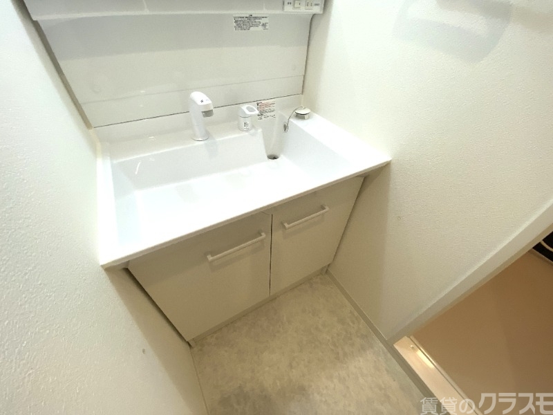 洗面設備　独立洗面台で朝の身だしなみもバッチリ♪