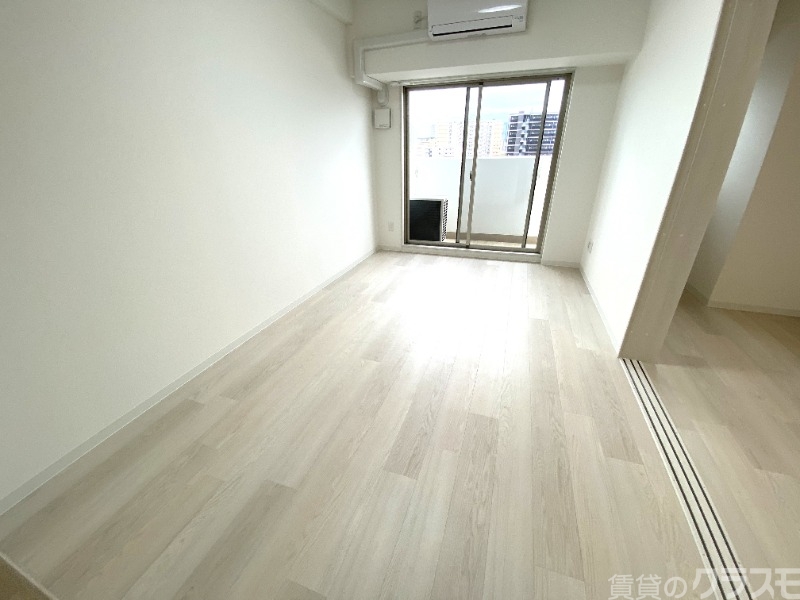 居室・リビング　白を基調にした明るいお部屋です。