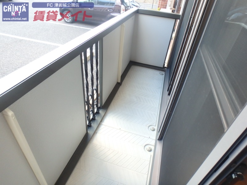 バルコニー　同物件別室写真