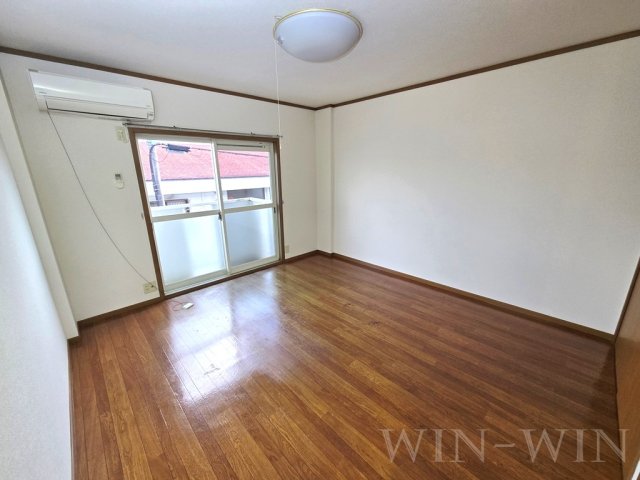 居室・リビング　イメージ（同建物内別部屋の写真です）