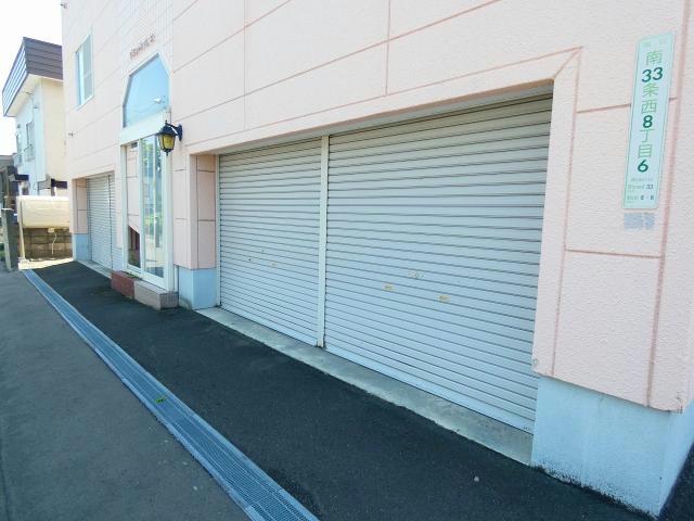 駐車場　駐車場