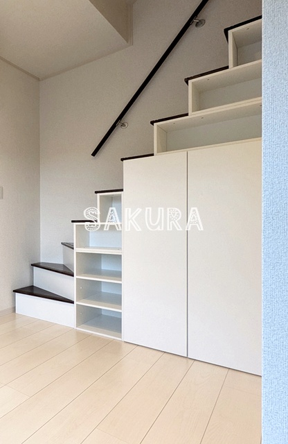 その他設備　室内エアコン付き♪