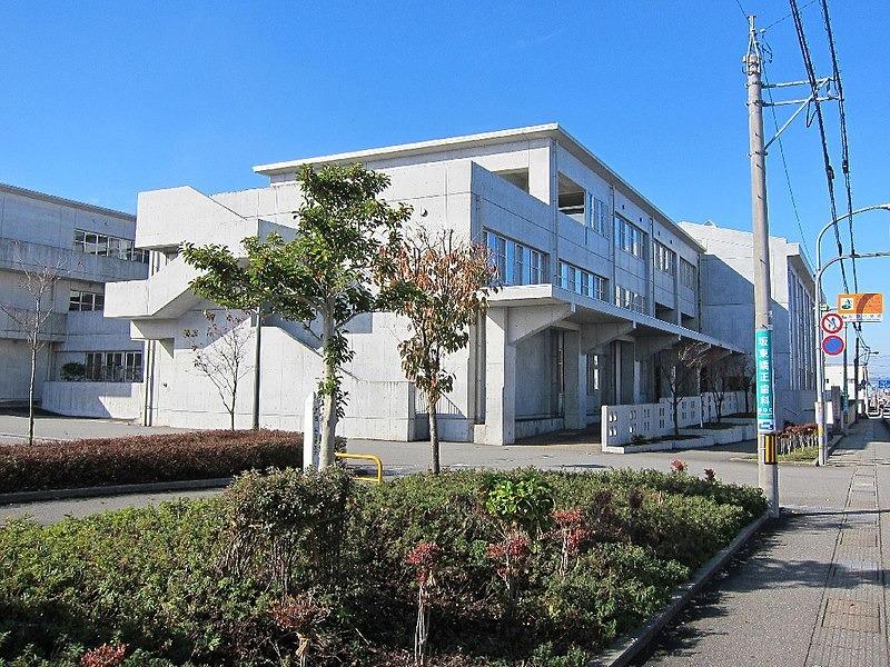 中学校　呉羽中学校（中学校）まで1450m