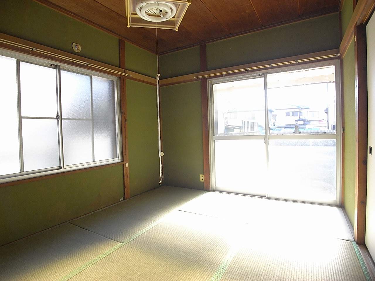 居室・リビング　1階6帖和室