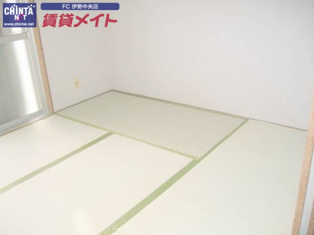 居室・リビング　同型参考写真