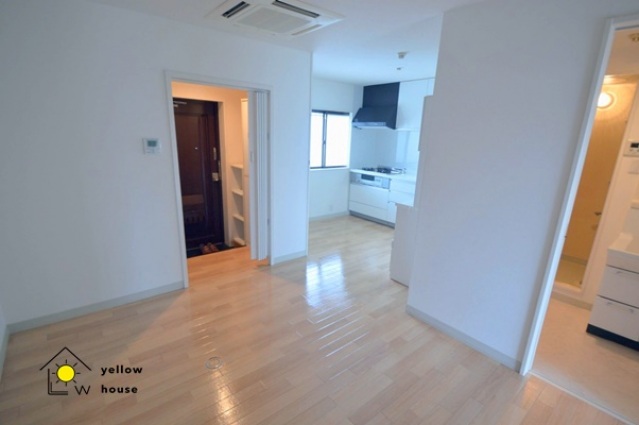 居室・リビング　リビングにはビルドインエアコン