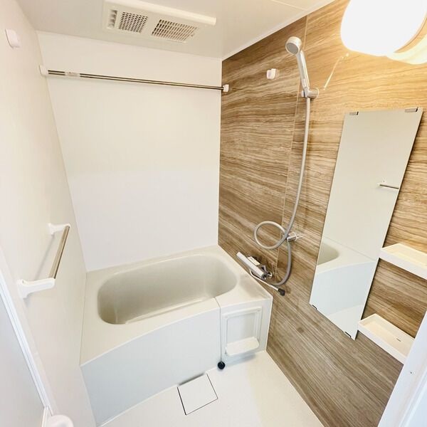 バス・シャワールーム　浴室