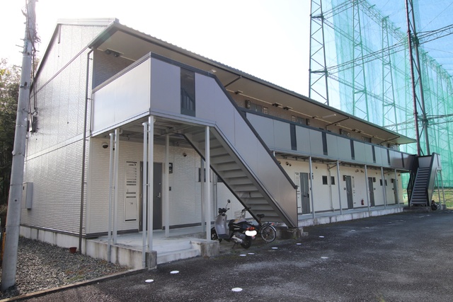 建物外観　☆インターネット無料！　２階建て　軽量鉄骨造のアパート☆