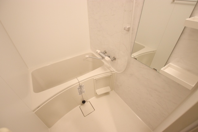 バス・シャワールーム　※別室の参考写真の為、現況優先です。