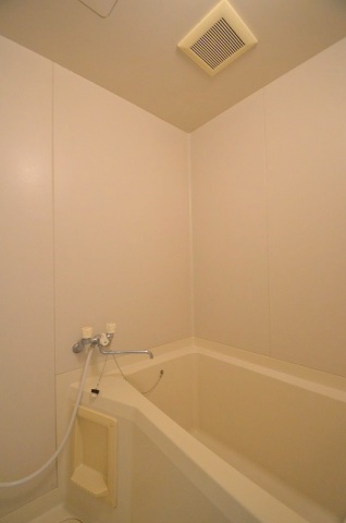 バス・シャワールーム　清潔感溢れるお風呂