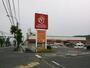 コンビニ　ファミリーマート原尾島一丁目店（コンビニ）まで242m