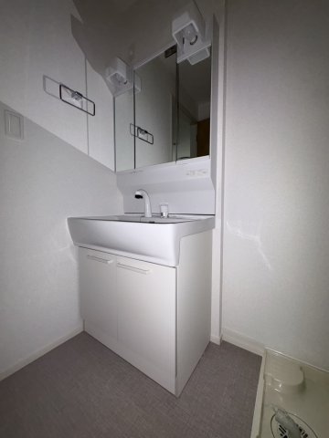 洗面設備　※同物件・同タイプの写真です。