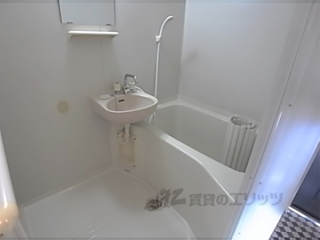 バス・シャワールーム　バス