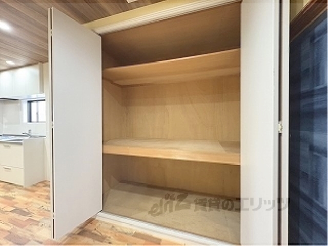 収納　リビング収納