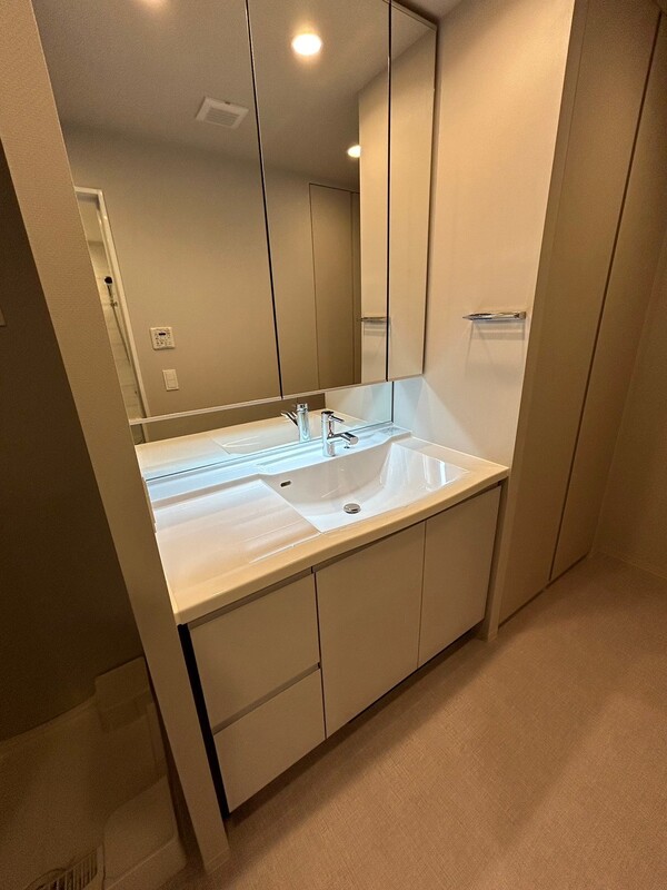 洗面設備　シエリアタワー大阪堀江　　洗面台