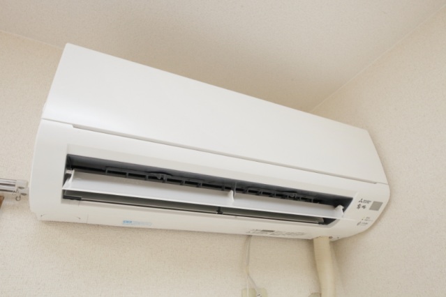 収納　エアコン
