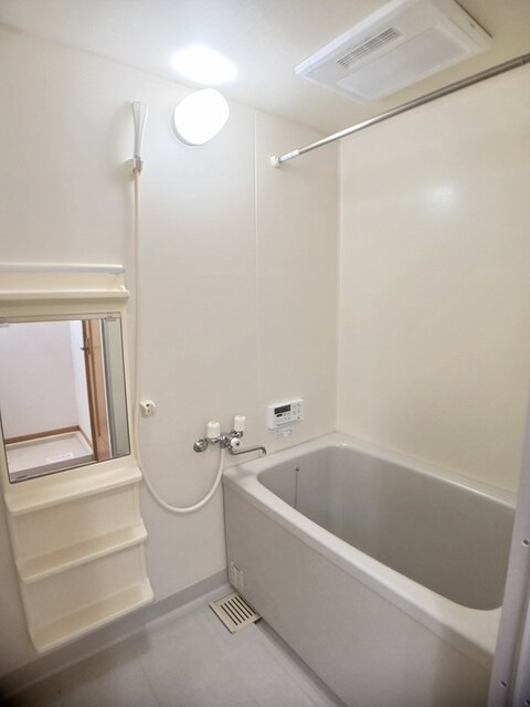 バス・シャワールーム　バス