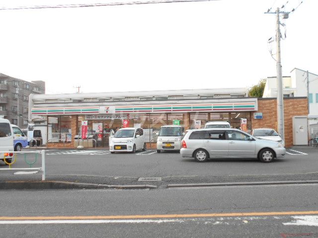 コンビニ　セブン‐イレブン 相模原東林間１丁目店（コンビニ）まで585m