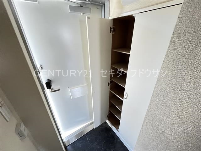 玄関　シューズボックス