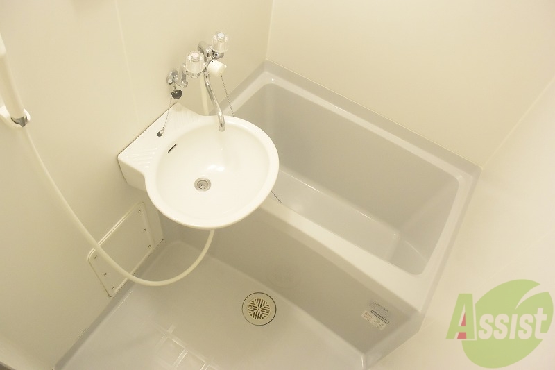 バス・シャワールーム　一日の疲れを癒せます♪