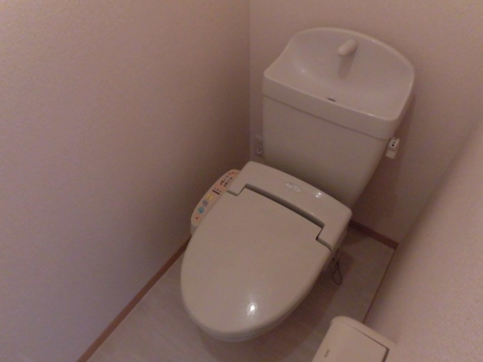 トイレ　シンプルで使いやすいトイレです