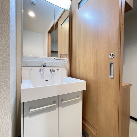 洗面設備　同仕様タイプです