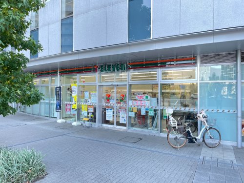 コンビニ　セブンイレブン 横浜みなとみらい6丁目店（コンビニ）まで124m
