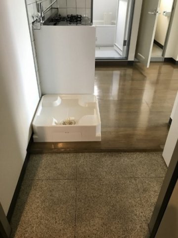 玄関　※別号室参照