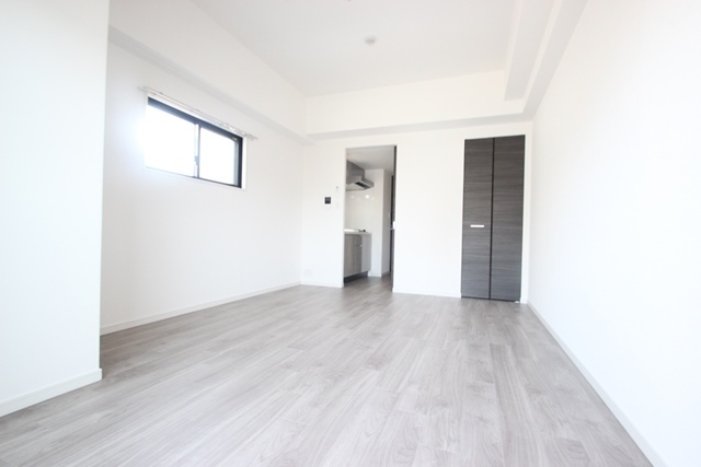 居室・リビング　別号室の写真です