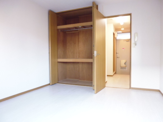 その他部屋・スペース　洋室・クローゼット付き！