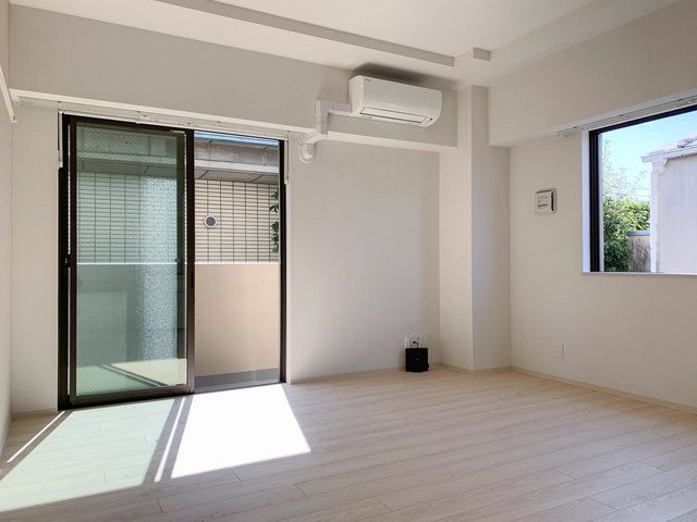 居室・リビング　※別部屋の参考写真です。