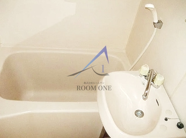 バス・シャワールーム　お風呂です。