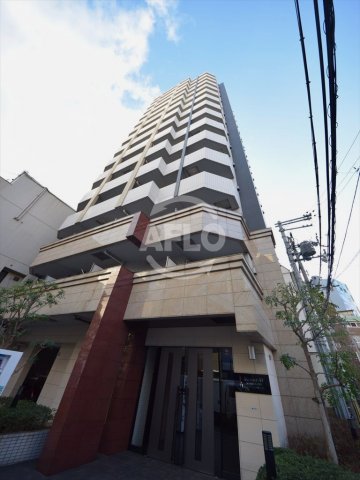 建物外観　レジュールアッシュ難波リュクス　高級感あふれる外観