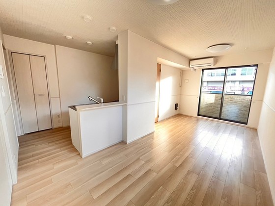 居室・リビング　※別部屋の写真です