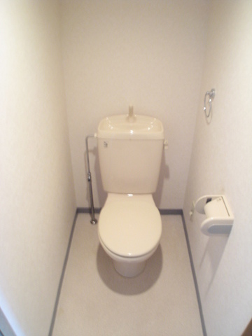 トイレ　コンパクトで使いやすいトイレです