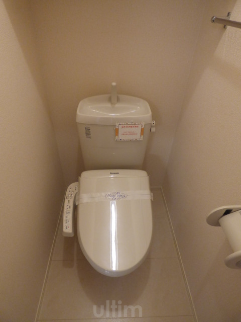 トイレ　※別のお部屋のお写真です。御参考までに。