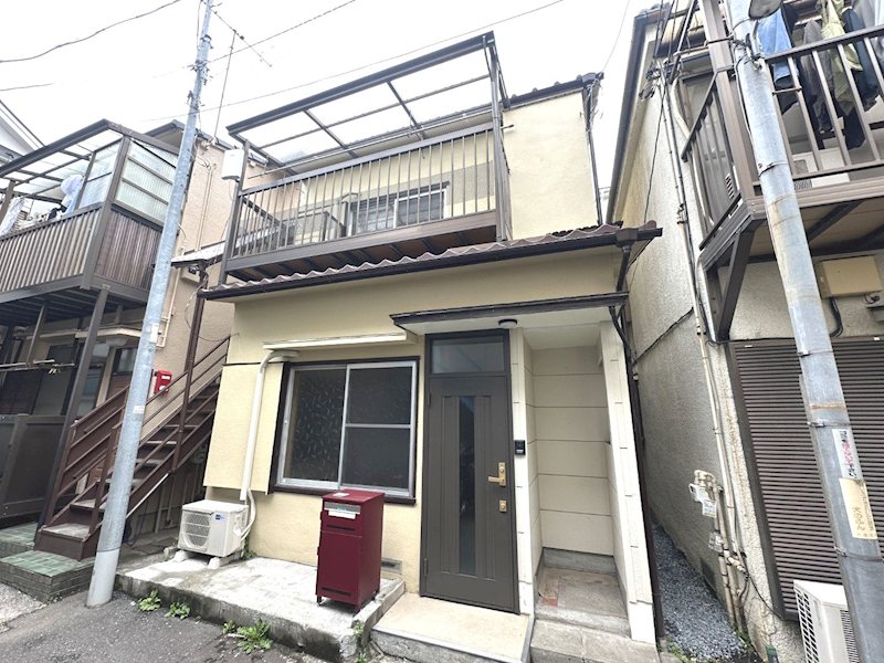 建物外観　2024年外装リフォーム実施済み