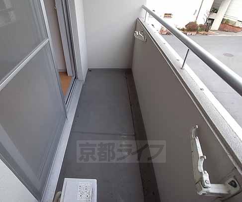 バルコニー　しっかりと広さのとれたベランダです。