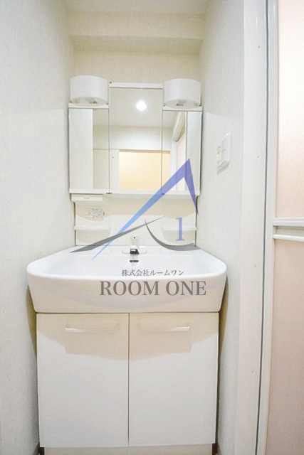 洗面設備　洗面台です。