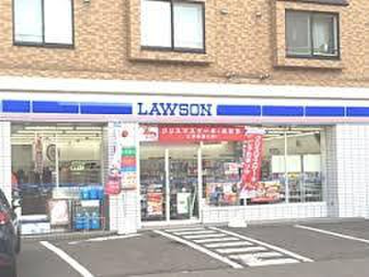 コンビニ　ローソン（コンビニ）まで140m