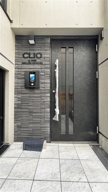 エントランス　建物の内部です