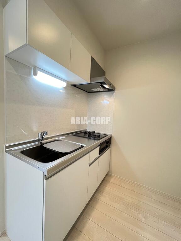 キッチン　2口グリル付き、幅広のキッチンスペース♪