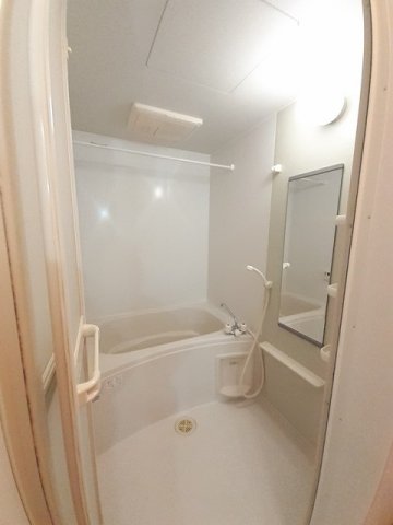 バス・シャワールーム　お風呂です