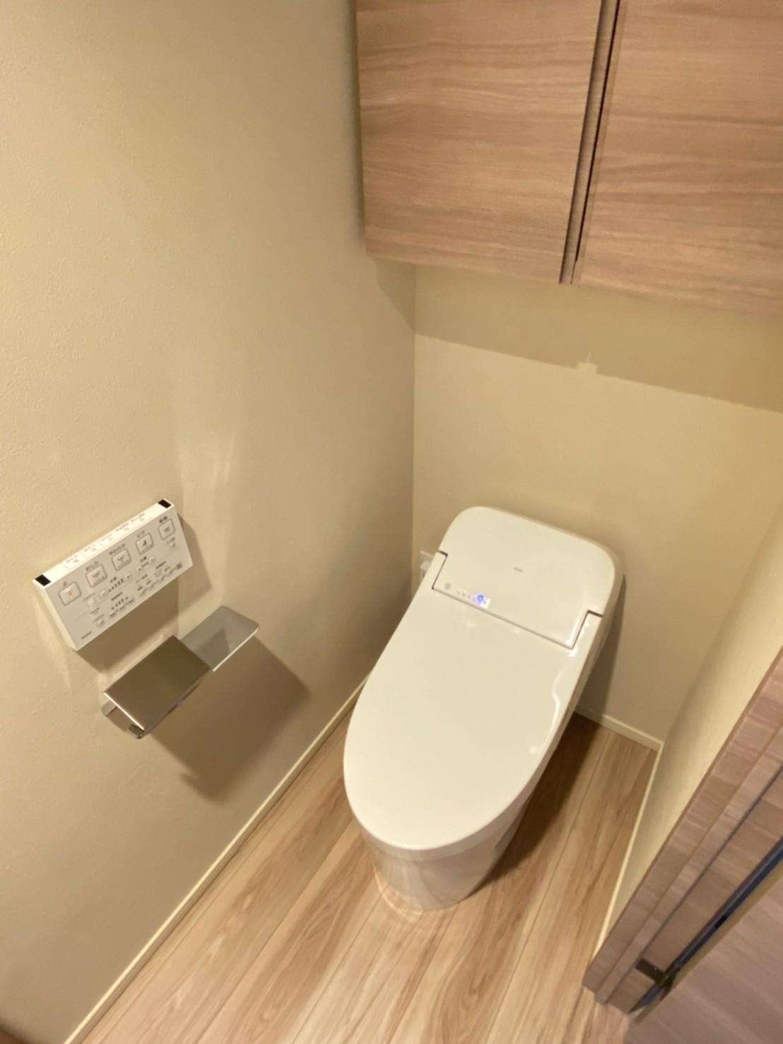 トイレ　トイレ