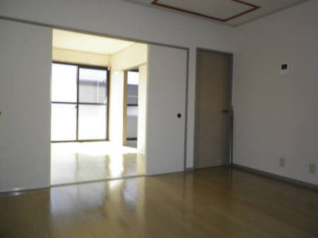 居室・リビング　１０１　ＤＫ