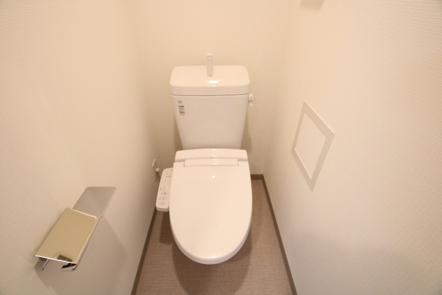 トイレ　※別室の参考写真の為、現況優先です。