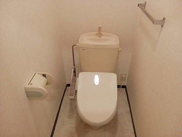 トイレ　シンプルで使いやすいトイレです