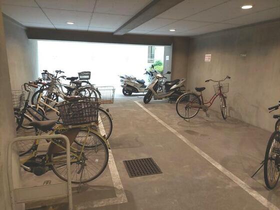 その他共有部分　バイク置場（大型可）