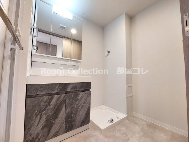 洗面設備　同シリーズイメージ写真 反転色違い 現況と異なる場合現況優先