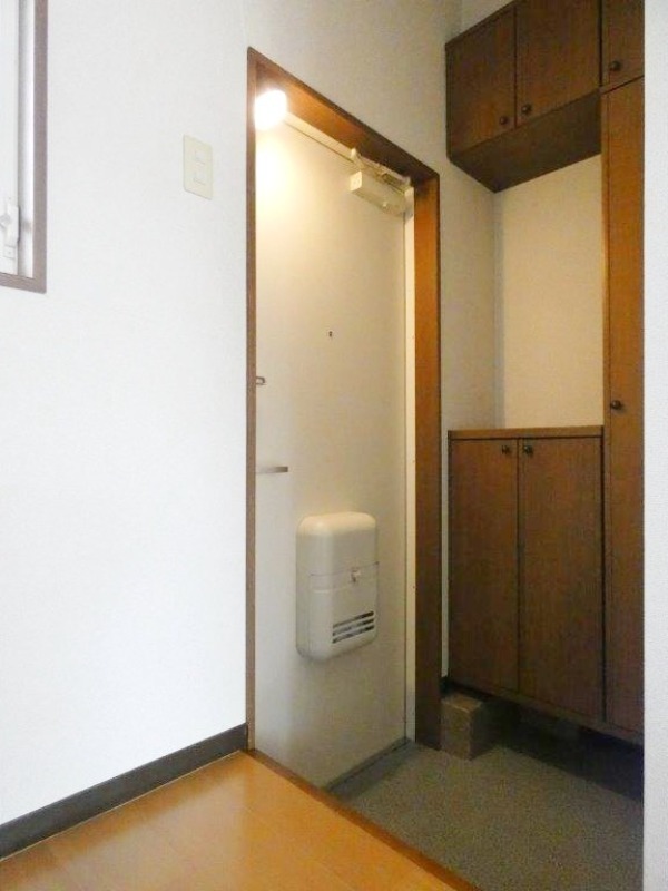 玄関　図面と現状に相違がある場合には現状を優先